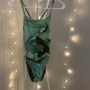 Jolyn one piece green
